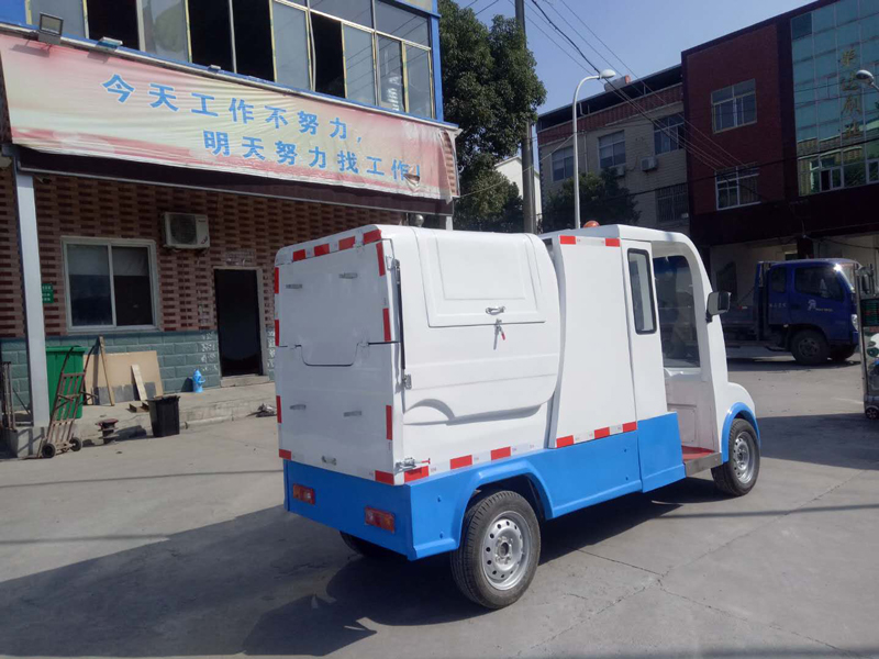 電(diàn)動四輪垃圾清運車-(2).jpg